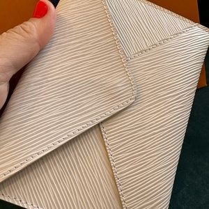 Louis Vuitton WHITE Epi Leather Invitation Envelope Clutch